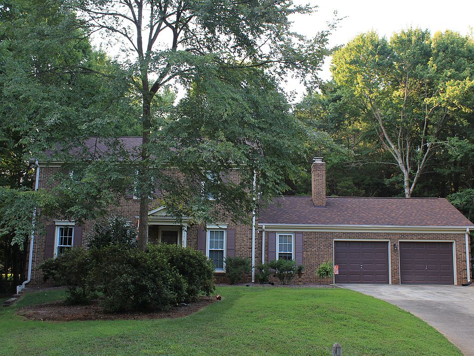 1st image of 811 Old Pine Ln