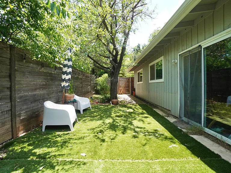 1117 Mariposa Dr #B — Photo 23