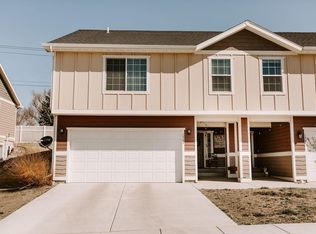 1307 25th St E, Williston, ND 58801