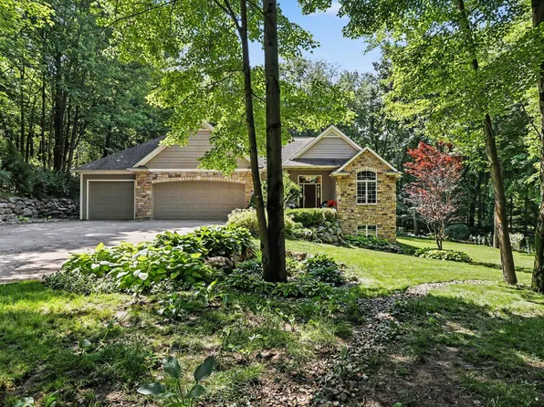 9428 Marshwood Dr, Richland, MI 49083