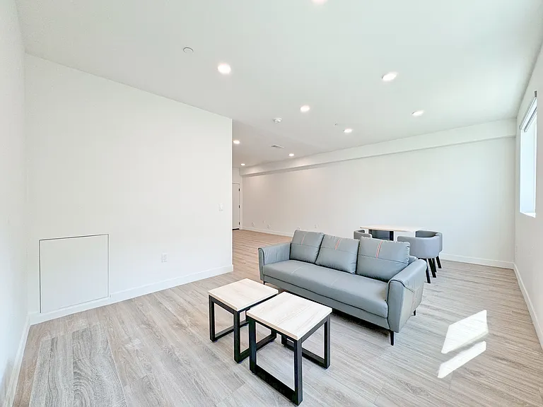 1743 Armacost Ave — Photo 30