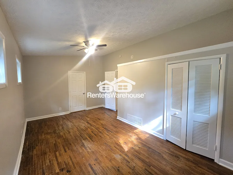 1593 Tanager Cir