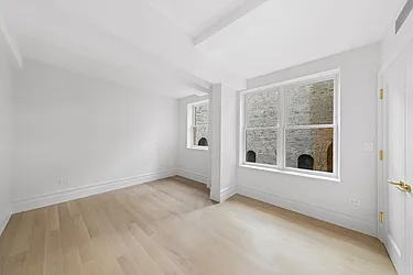 Rented by R New York