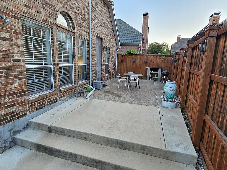 8207 Persimmon St — Photo 24