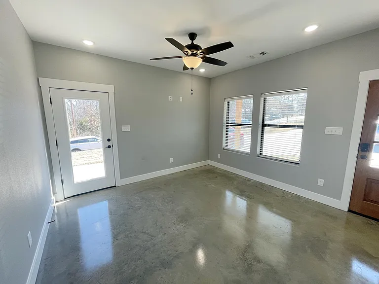 1215 Oak Dr #103 — Photo 12