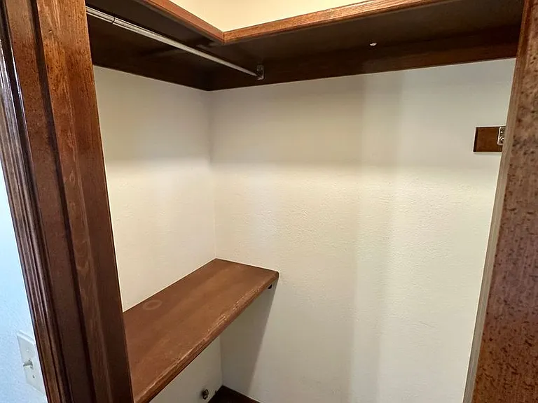 3608 Chatham Ct — Photo 44