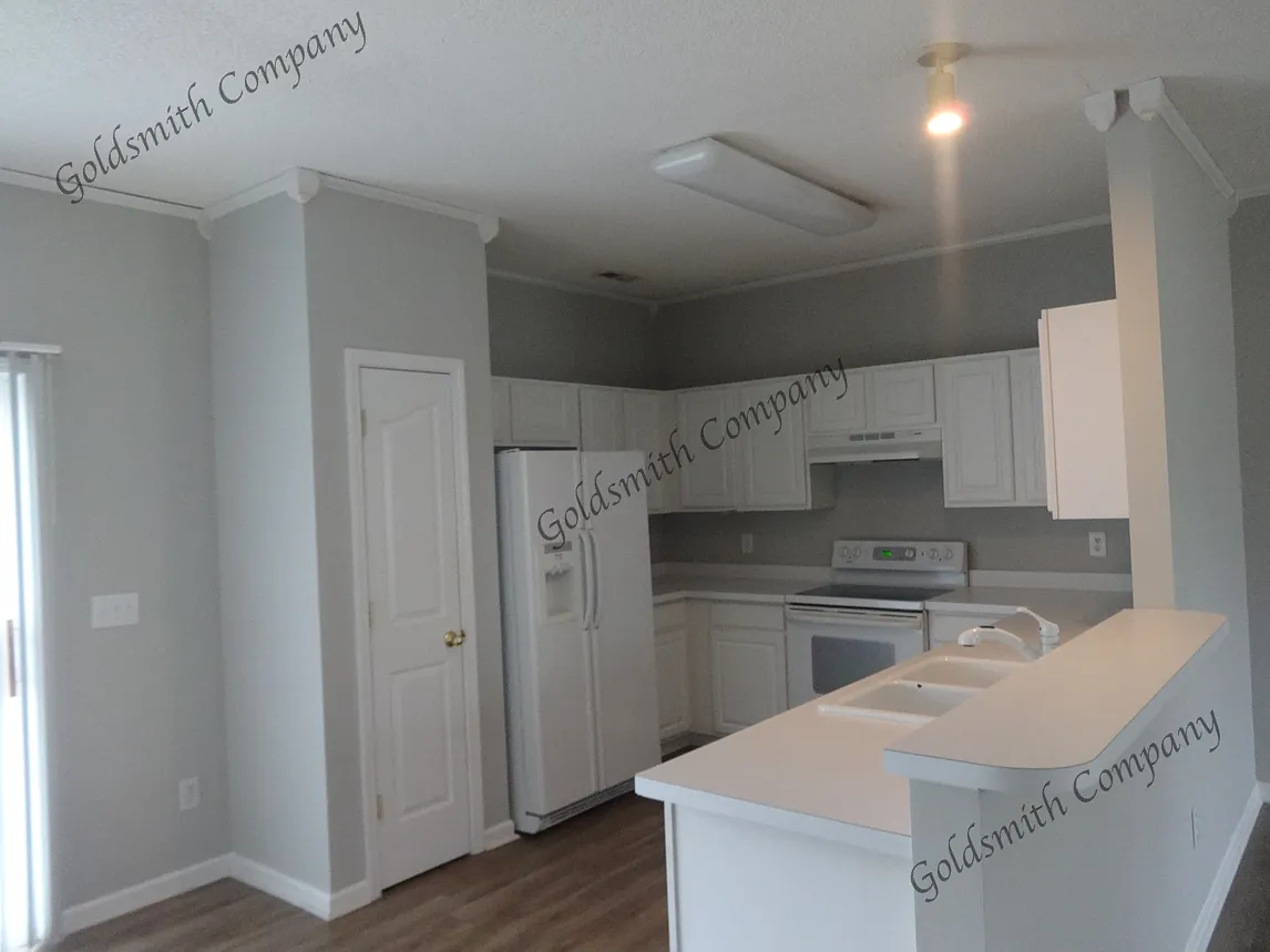 3 bed, 2.5 bath, 1500 sqft, $1,995 — Photo 2