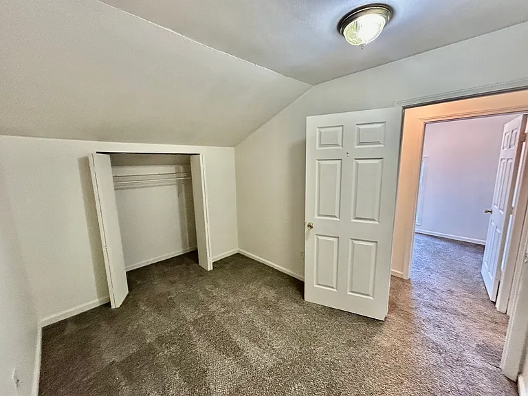 552 W 5th St #3 — Photo 9