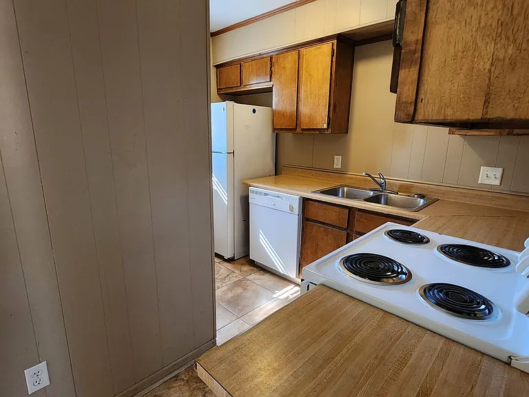 318 Houston St #1-10 — Photo 6