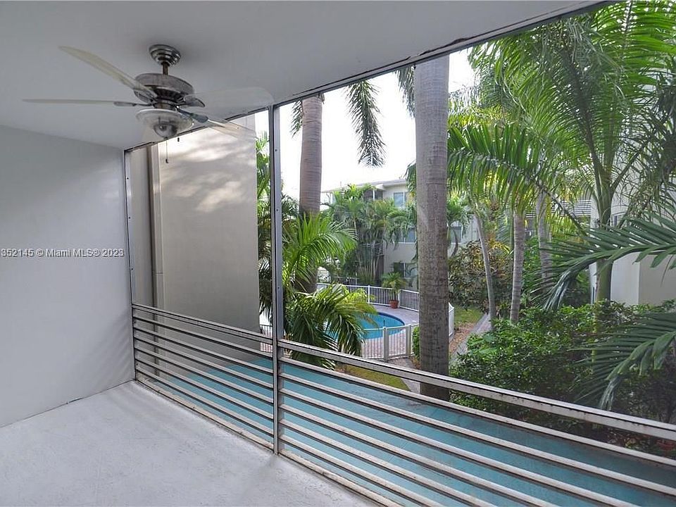 1st image of 1535 SE 15th St APT 202