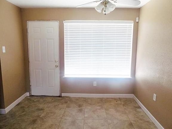 3rd image of 3024 Sherwood Dr
