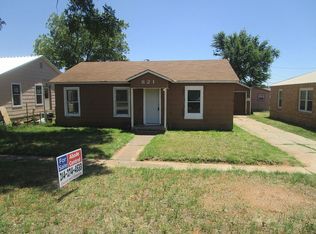 821 E 9th St, Colorado City, TX 79512