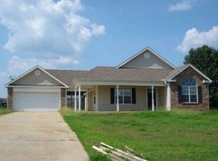 102 Tiffland Ct, Bonaire, GA