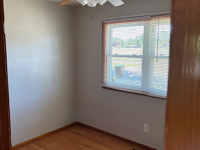 1140 Maple Ave — Photo 9
