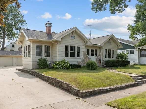 618 Dickinson St, New London, WI 54961