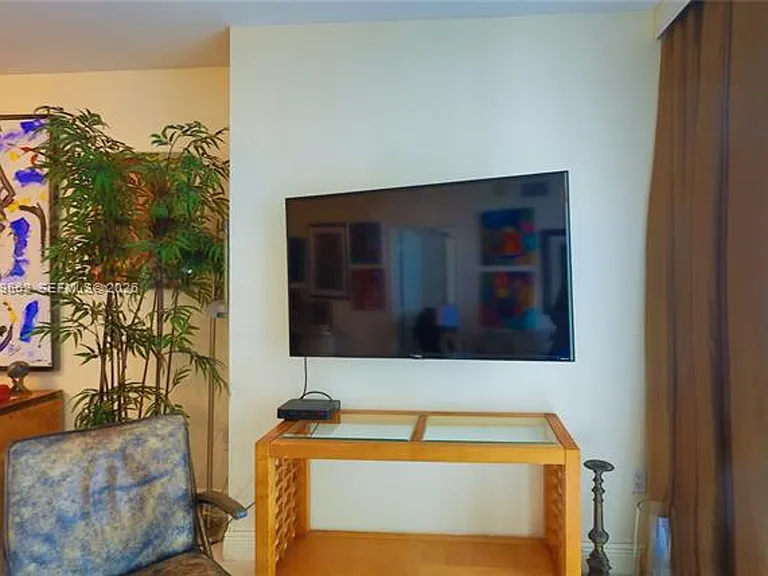 1750 N Bayshore Dr #1711 — Photo 20