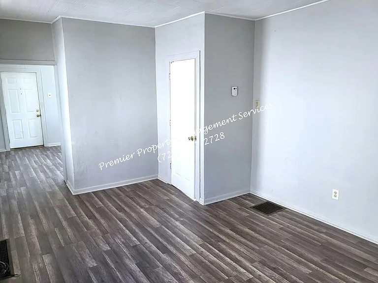 509 Blaine St — Photo 8