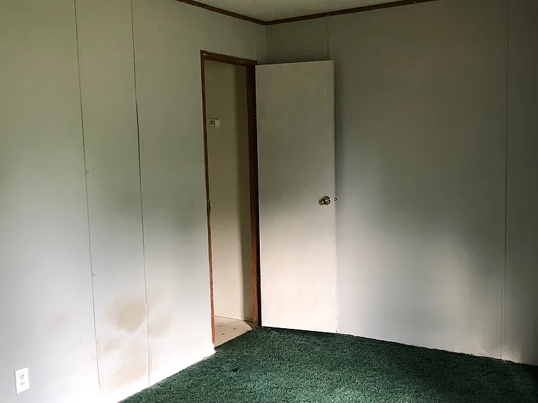 105 Christopher Dr — Photo 9