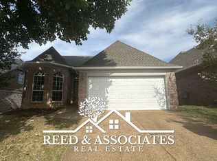 2790 Misty Valley Dr, Arlington, TN 38002