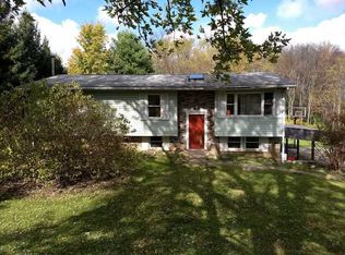 1214 Fox Chase Rd, East Liverpool, OH 43920