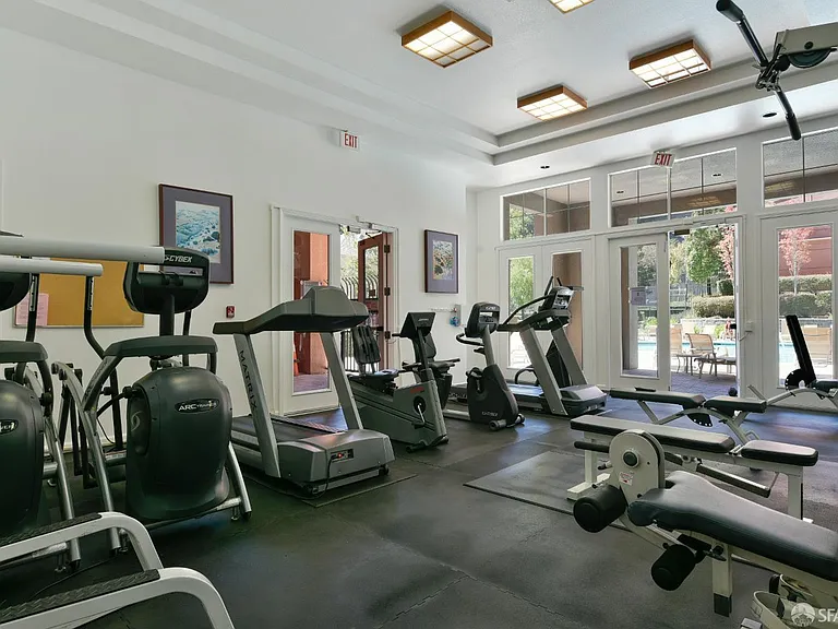 220 Caldecott Ln #311 — Photo 8