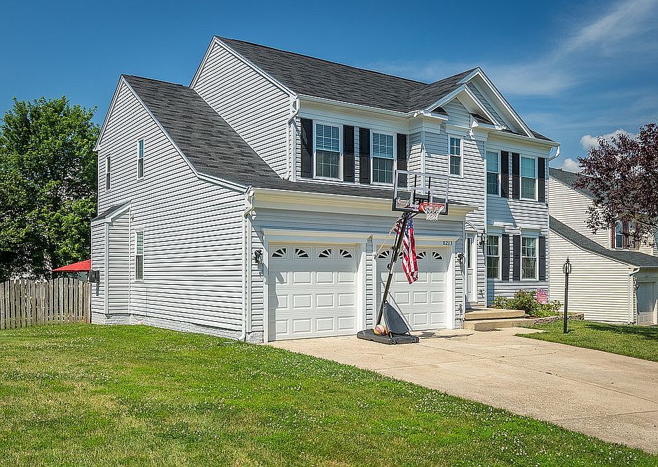 2nd image of 8213 Ancient Oak Ct