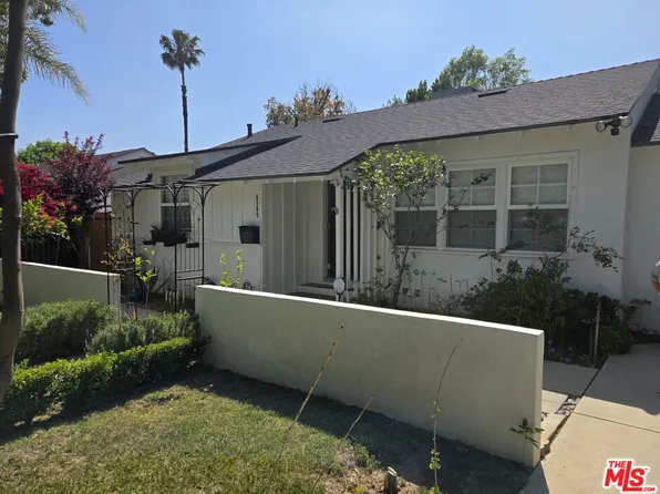 6909 Texhoma Ave, Van Nuys, CA 91406