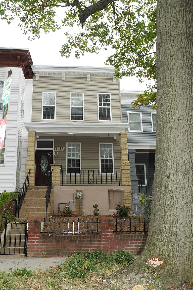 1415 Montello Ave NE photo 1