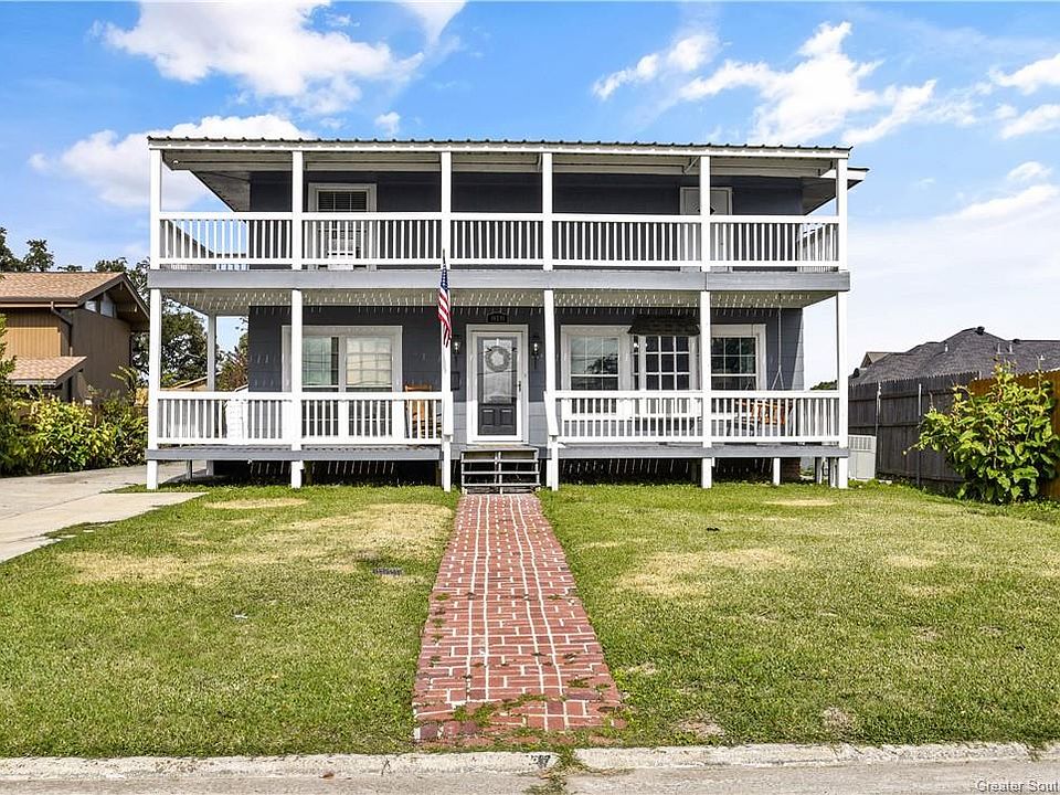 1st image of 818 Touchey St