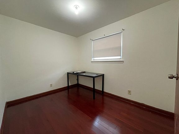 3rd image of 2055 Homer Ave