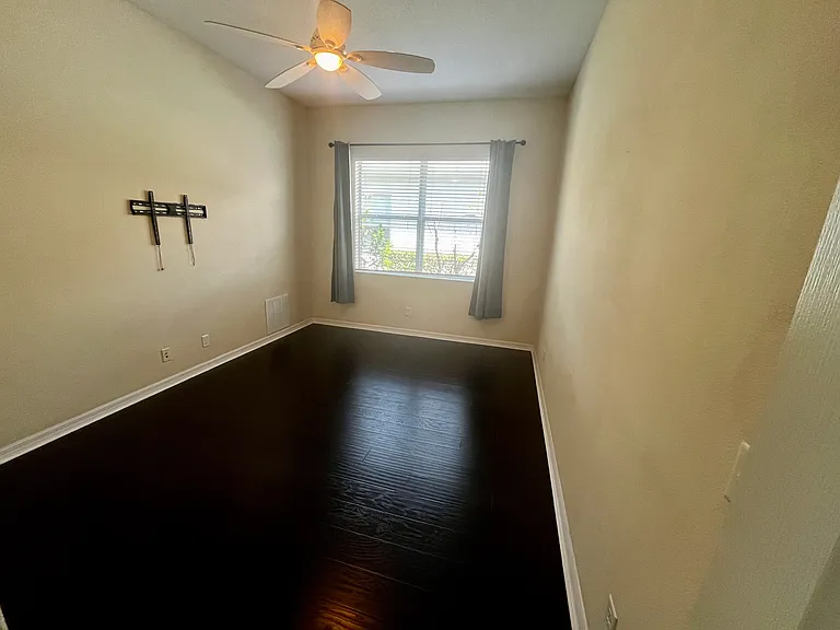 4726 Claremont Park Dr — Photo 32