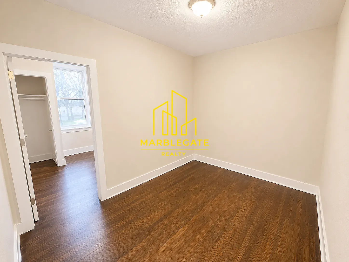 2 bed, 850 sqft, $1,800 — Photo 3