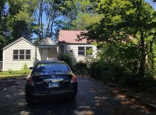 337 Leavenworth Rd, Shelton, CT 06484