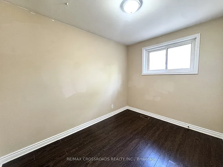 21 Davis Rd #MAIN — Photo 7