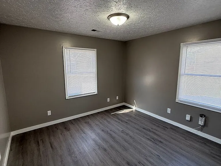 1808 Kraig Dr — Photo 7