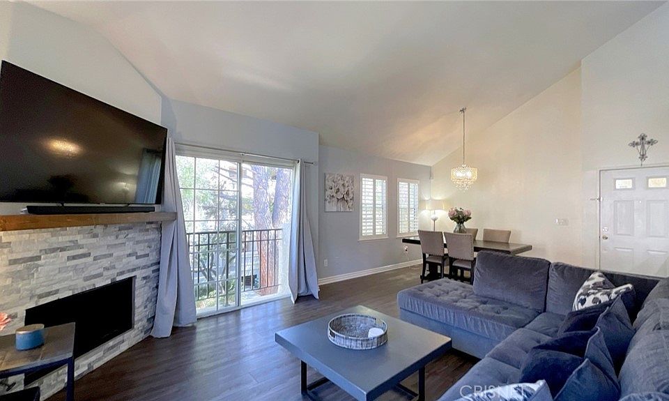 24129 Del Monte Dr Valencia CA Zillow