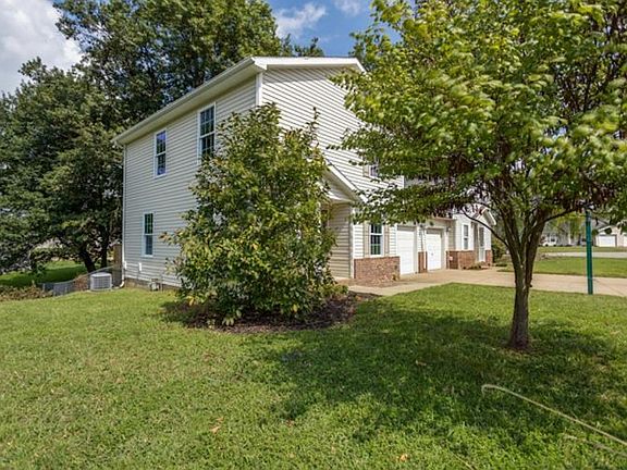 2nd image of 6788 Lexington Dr