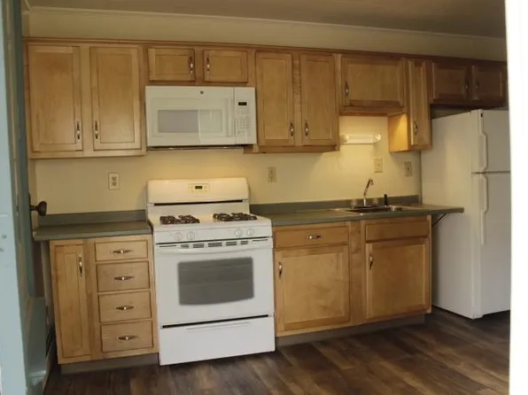 24 2nd St, Troy, NY 12180