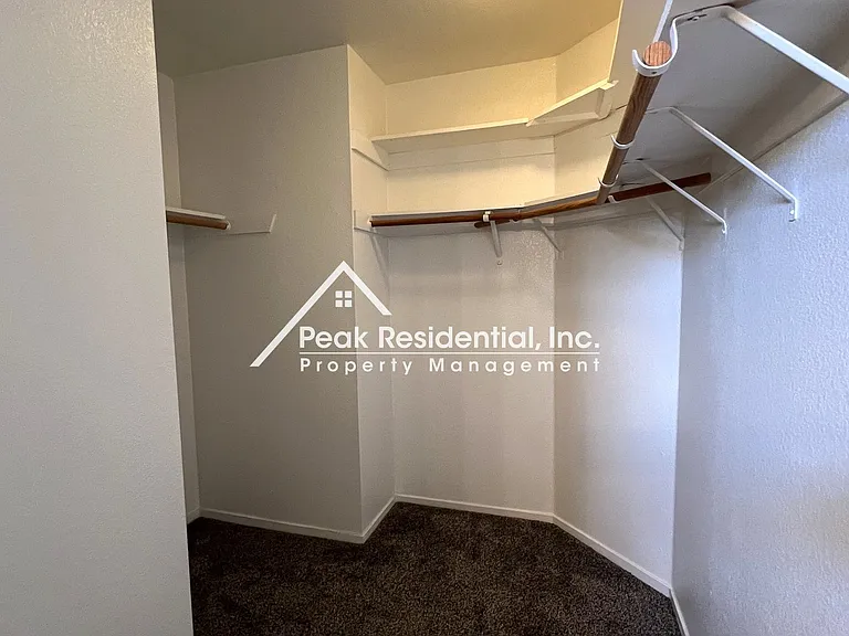 8274 Golden Park Ct — Photo 19