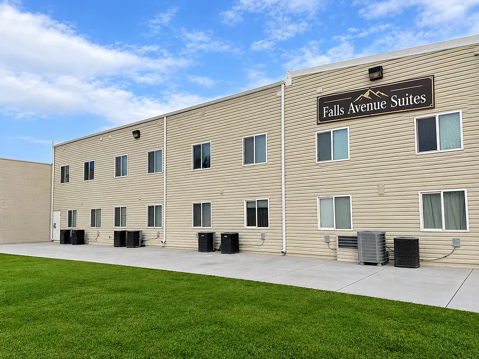 798 Falls Ave #201