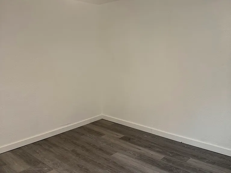 2733 Simpson St — Photo 16