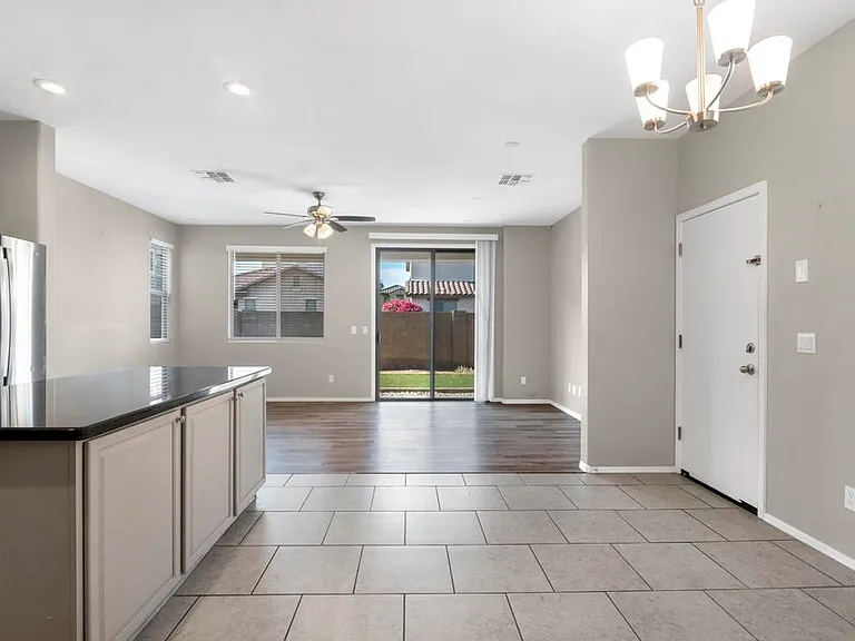 4042 W Valley View Dr — Photo 7