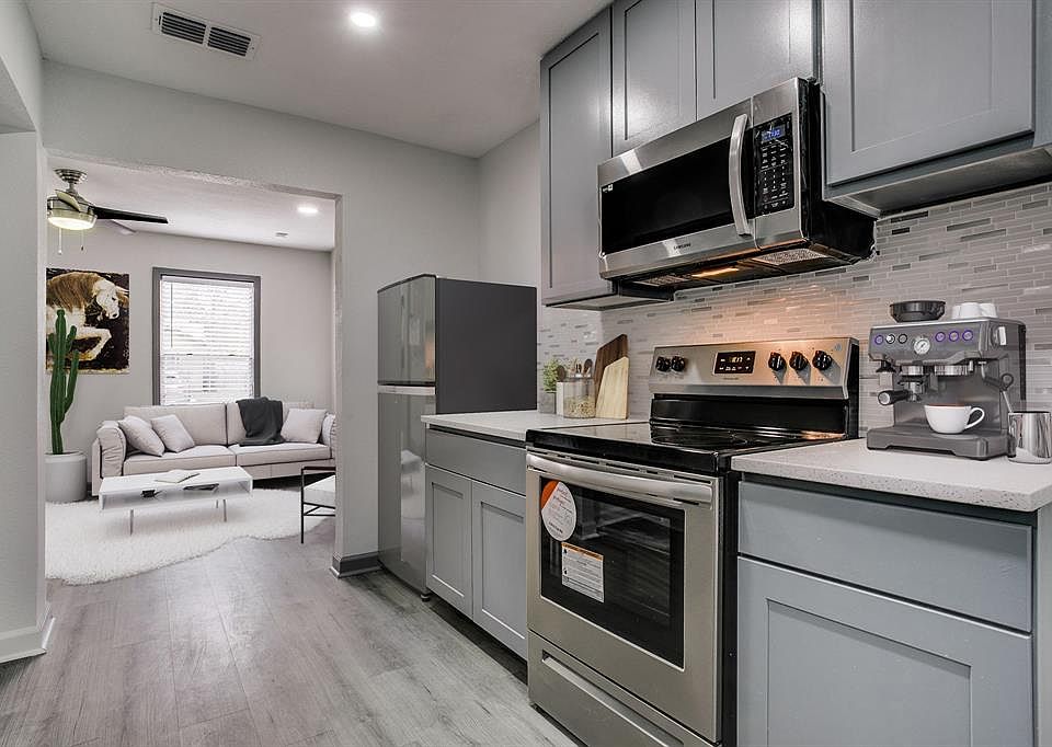 1st image of 2217 Eastover Ave