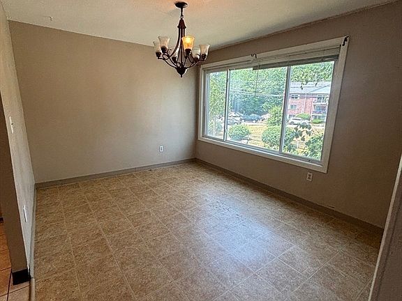 3rd image of 77 Colonel Bell Dr APT 4