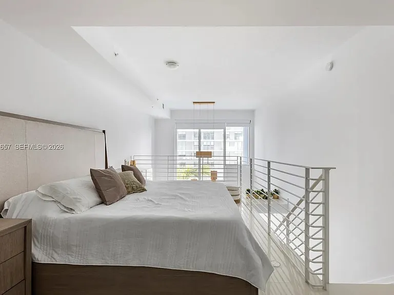 60 SW 13th St #1412 — Photo 5