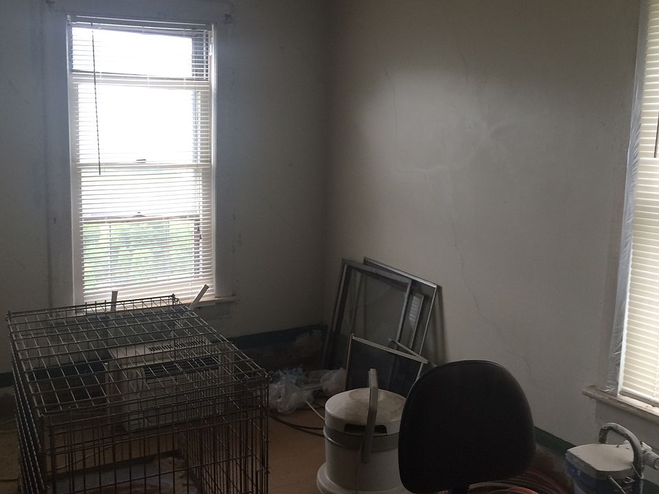 2nd image of 1352 Pulaski Ave