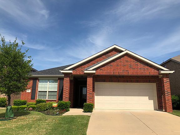 3rd image of 4801 Hidden Pond Dr