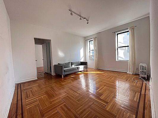 1st image of 537 Clinton Ave APT 6d