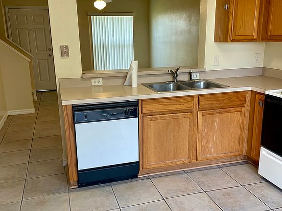 4th image of 12022 Tift Cir