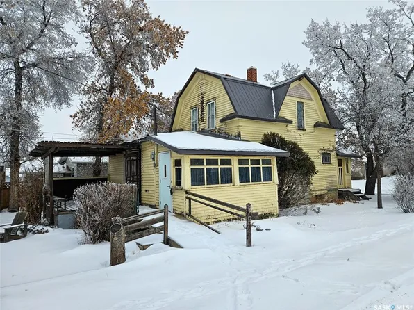 404 Brownlee STREET, Herbert, SK S0H 2A0